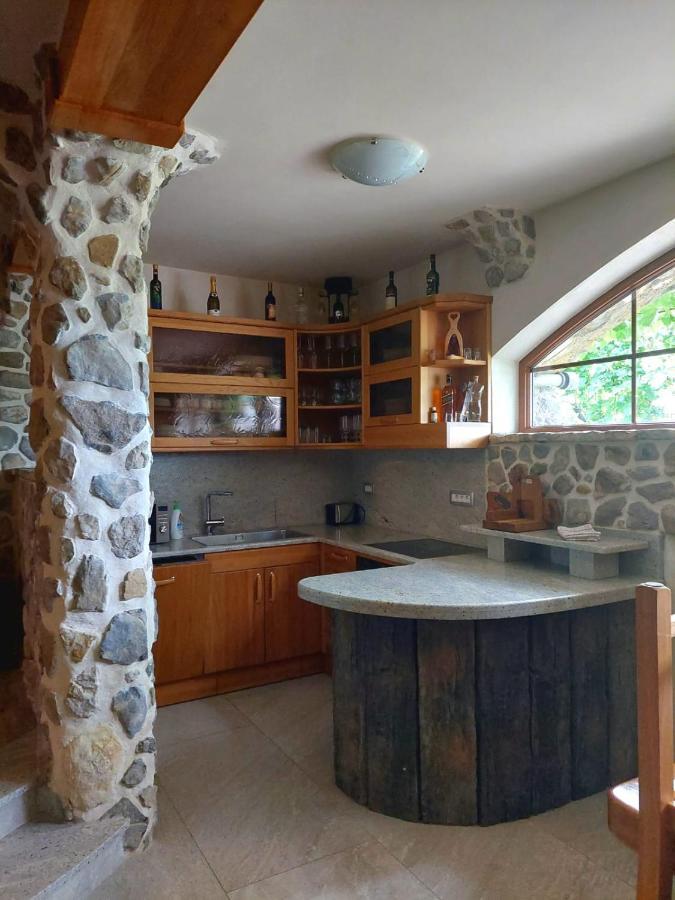 Zerko Holiday Home - Vineyard Chalet With Sauna And Jacuzzi Free Mirna Εξωτερικό φωτογραφία
